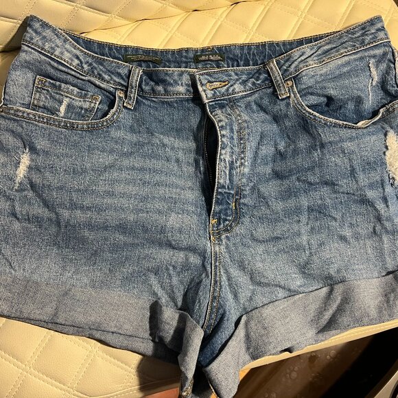 Wild Fable Super Hi-waist Rolled Cuff Distressed Jean shorts - Picture 1 of 3